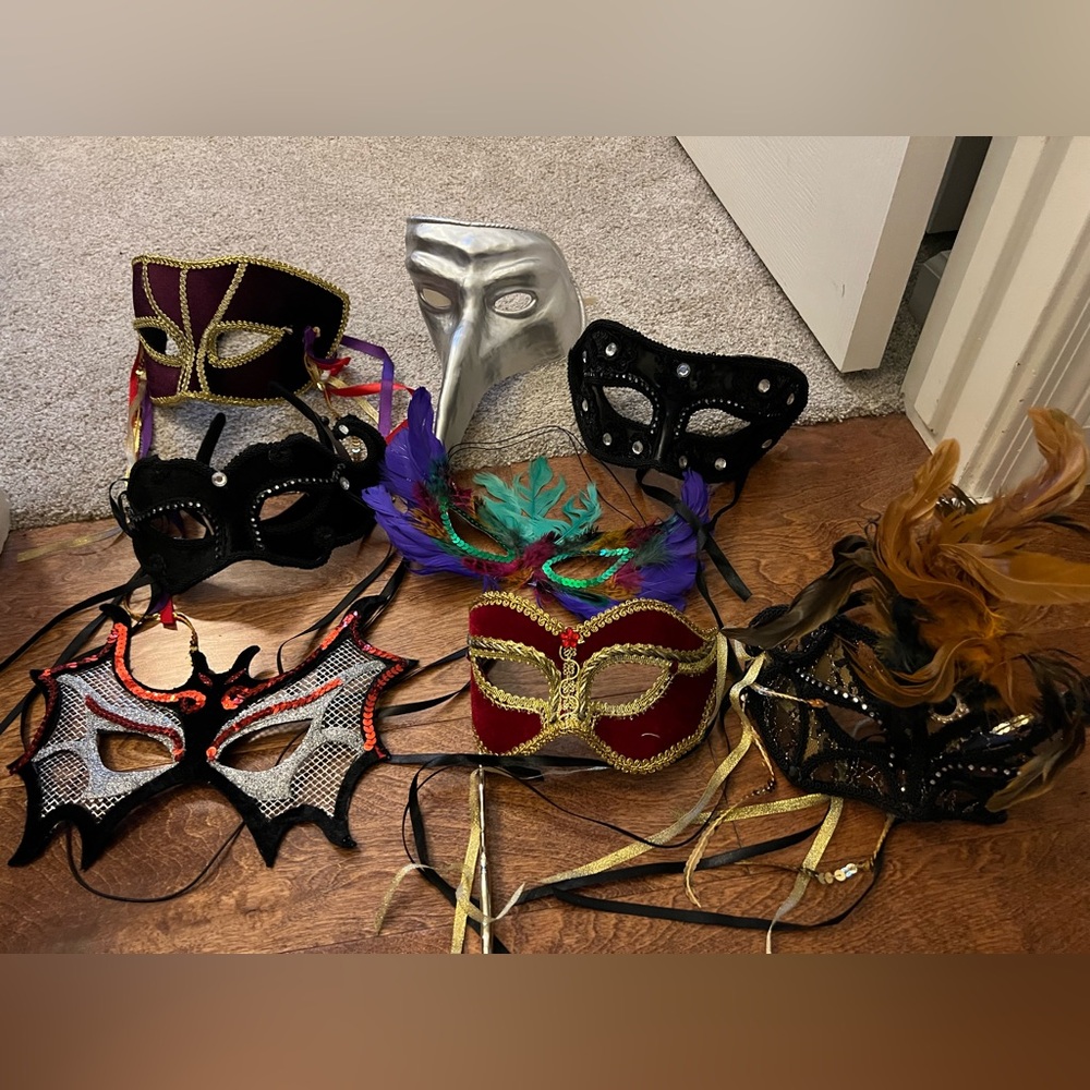 Elegant Masquerade Masks Set